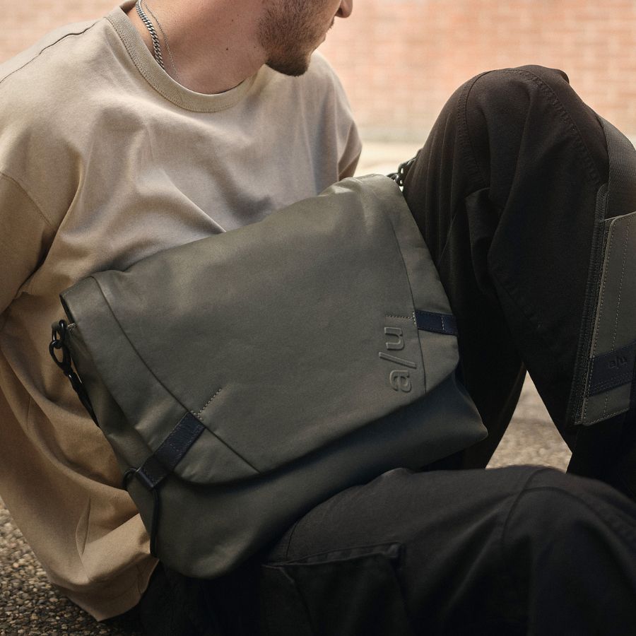 a/u by aunts & uncles JAPAN