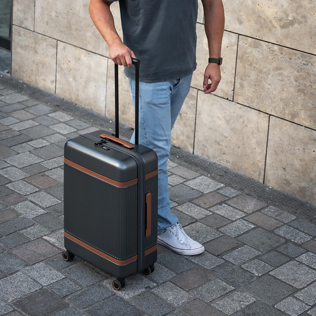 ZUNA Medium Suitcase