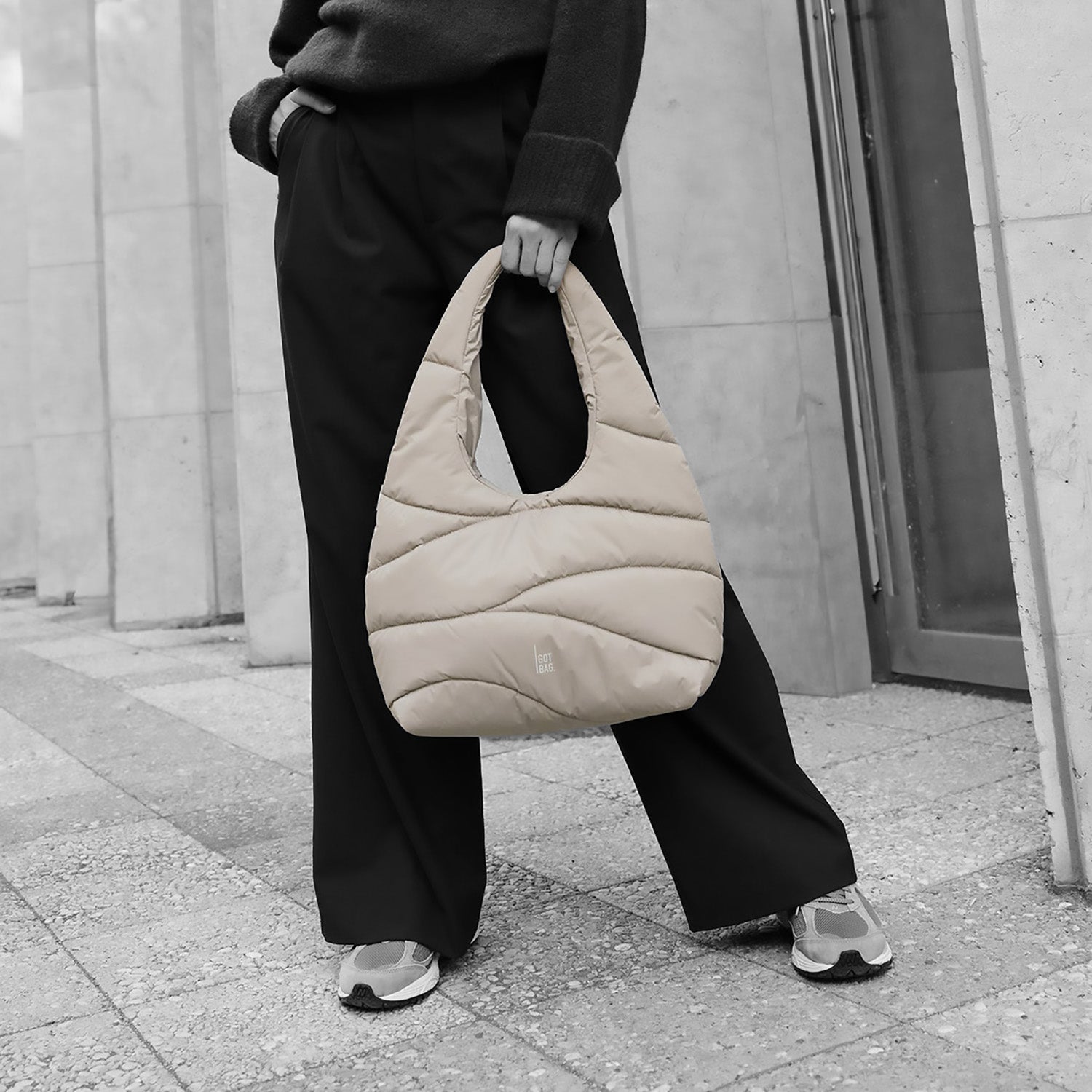 Wavy Puffer Shoulder Bag