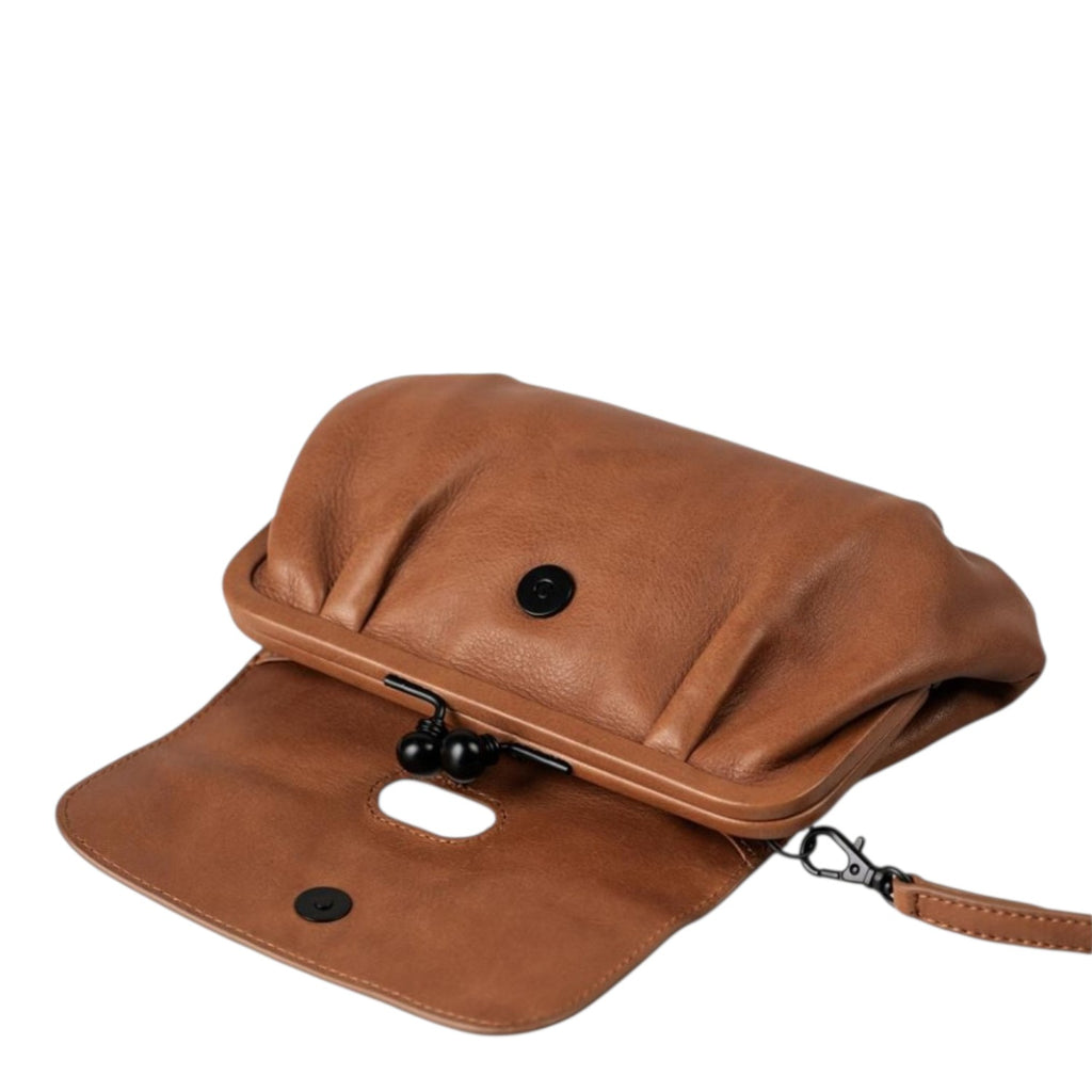 Lieblingstasche aunts & uncles Mrs. Whoopie Pie brown leather crossbody bag with a vintage kiss-lock clasp