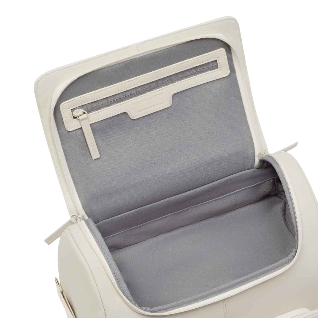 Lieblingstasche Bali Pro off-white leather bag interior with grey lining and zippered pocket.
