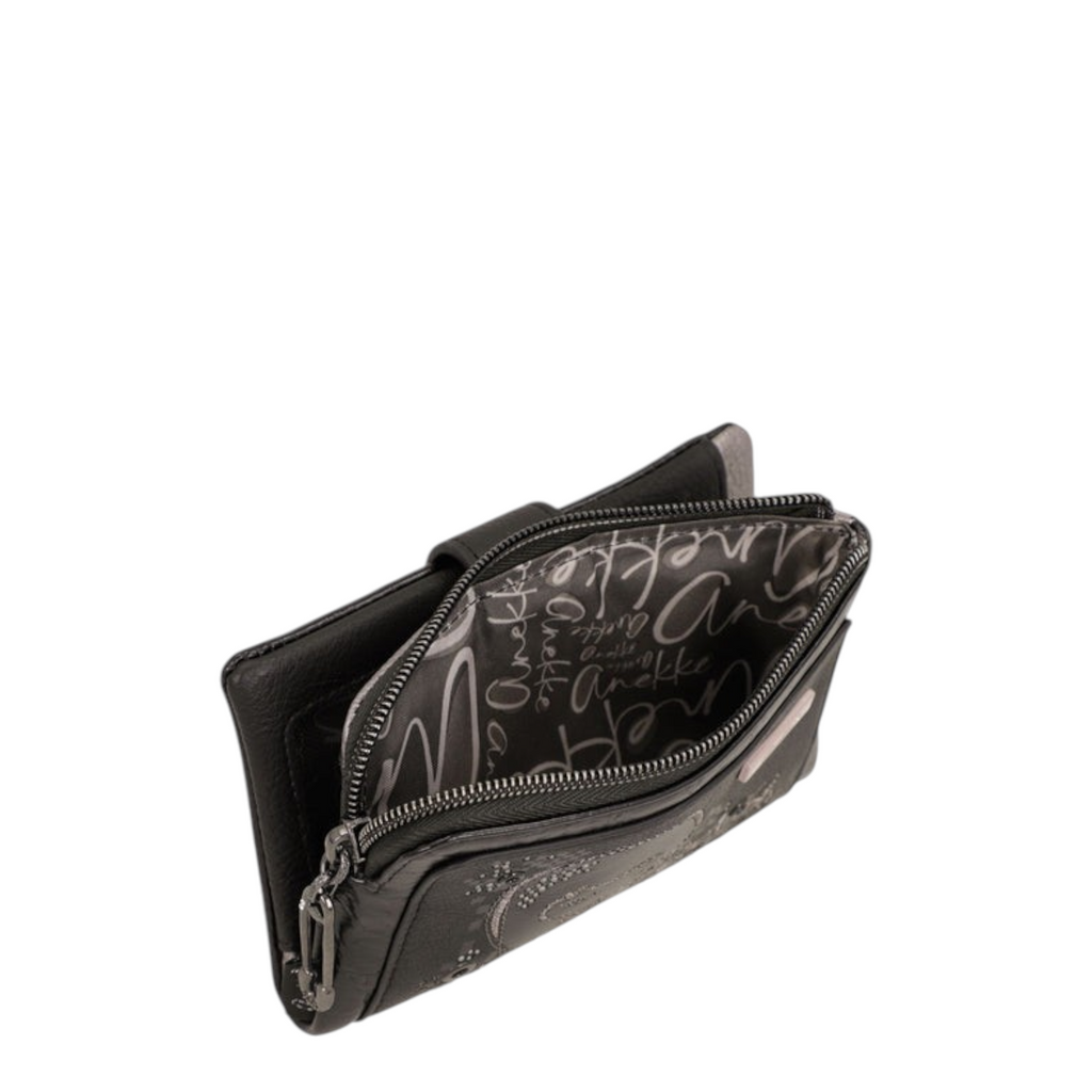 Lieblingstasche black wallet with Anekke branded interior lining and secure zip closure
