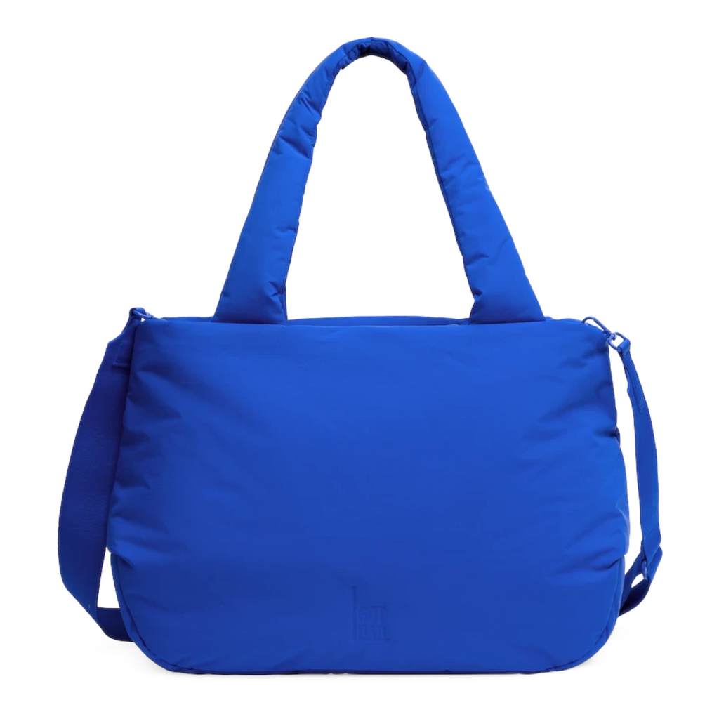Lieblingstasche Cloud Horizon tote bag in vibrant blue with a padded, quilted design and comfortable shoulder straps.