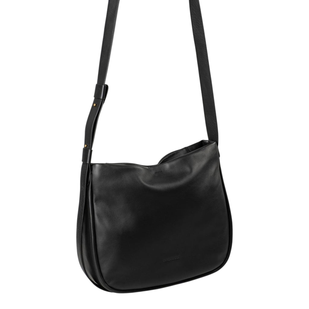 Lieblingstasche Coral black leather shoulder bag with a minimalist design and adjustable strap