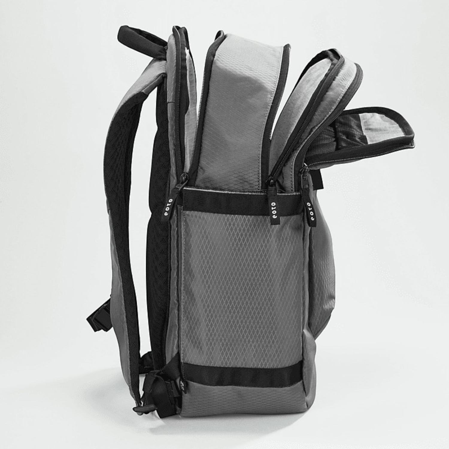 Lieblingstasche eoto Tidy22 grey business backpack with multiple compartments and laptop sleeve, side view