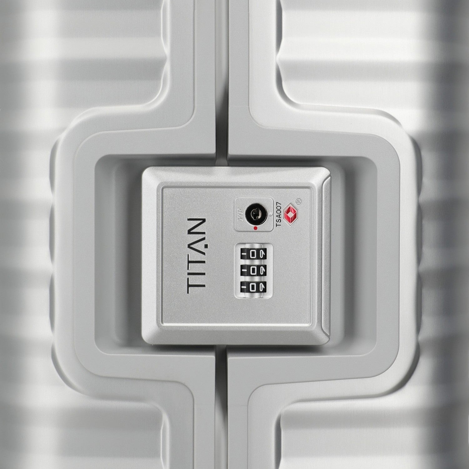 Lieblingstasche Eternity 4W Trolley S23 silver aluminium suitcase with TSA lock and ribbed texture.