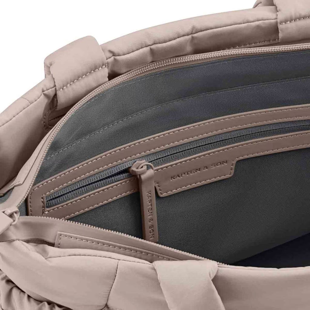 Lieblingstasche Hellvi Cloud Medium bag interior featuring a zippered pocket and branded Kapten & Son logo patch