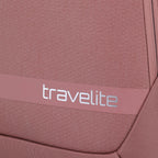 Close-up of the Lieblingstasche KICK OFF trolley suitcase in dusty rose with a textured honeycomb pattern.
