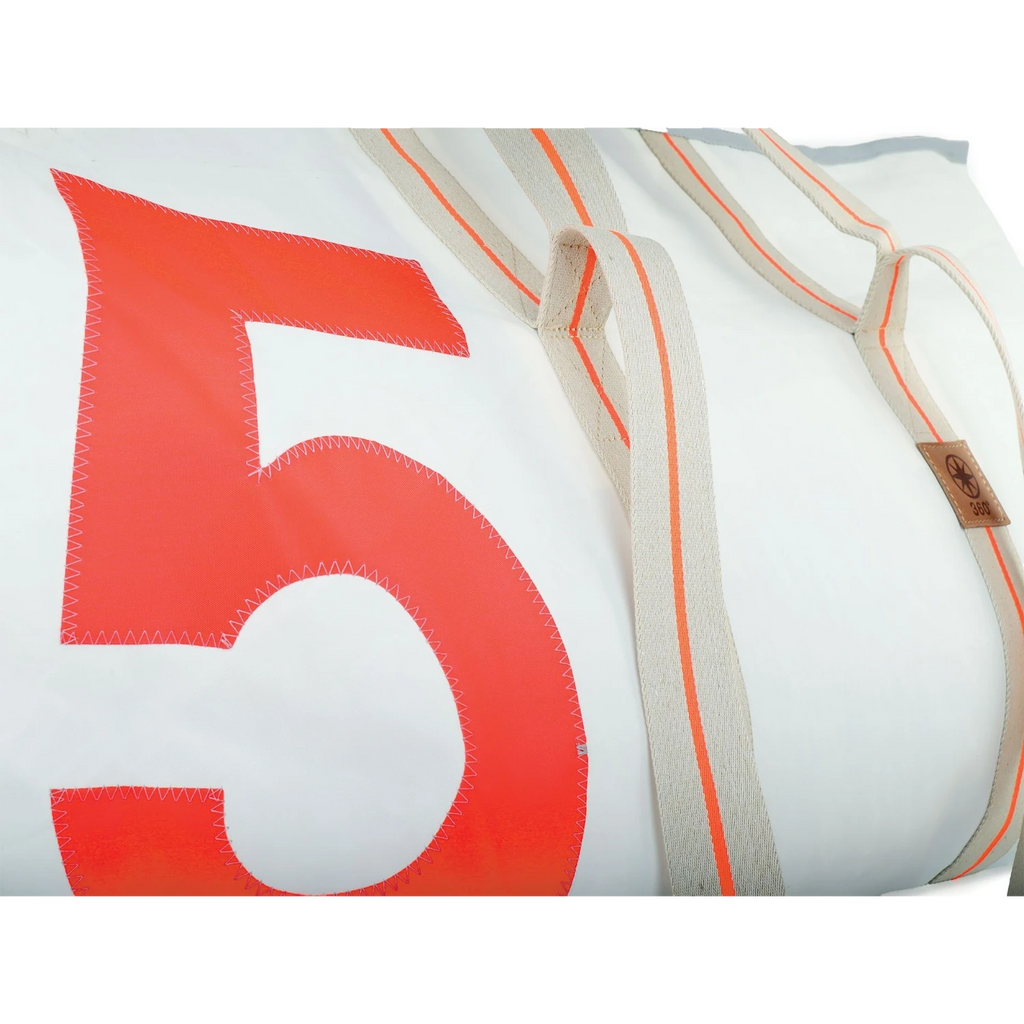 Lieblingstasche Kutter XL white sailcloth bag with a large red number 5 and beige canvas straps