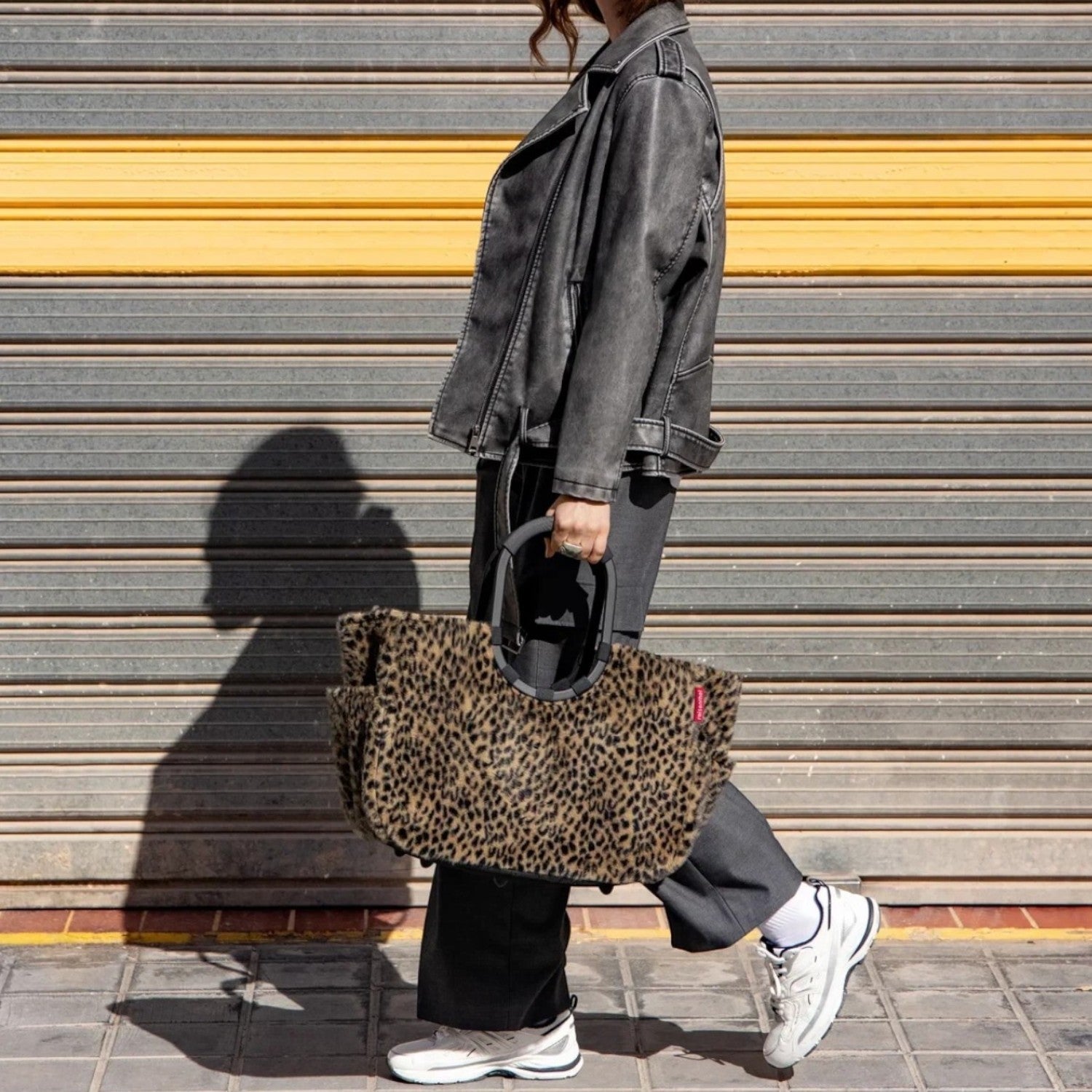 Lieblingstasche Loopshopper L tote bag in a brown leopard print pattern with sturdy circular handles