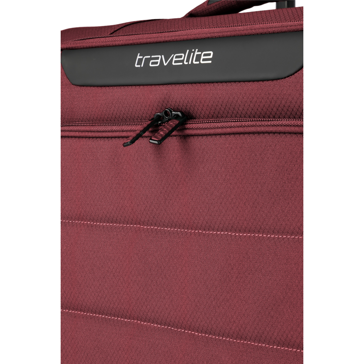 Lieblingstasche Skaii Trolley M expandable suitcase in burgundy with black travelite logo and zipper detail