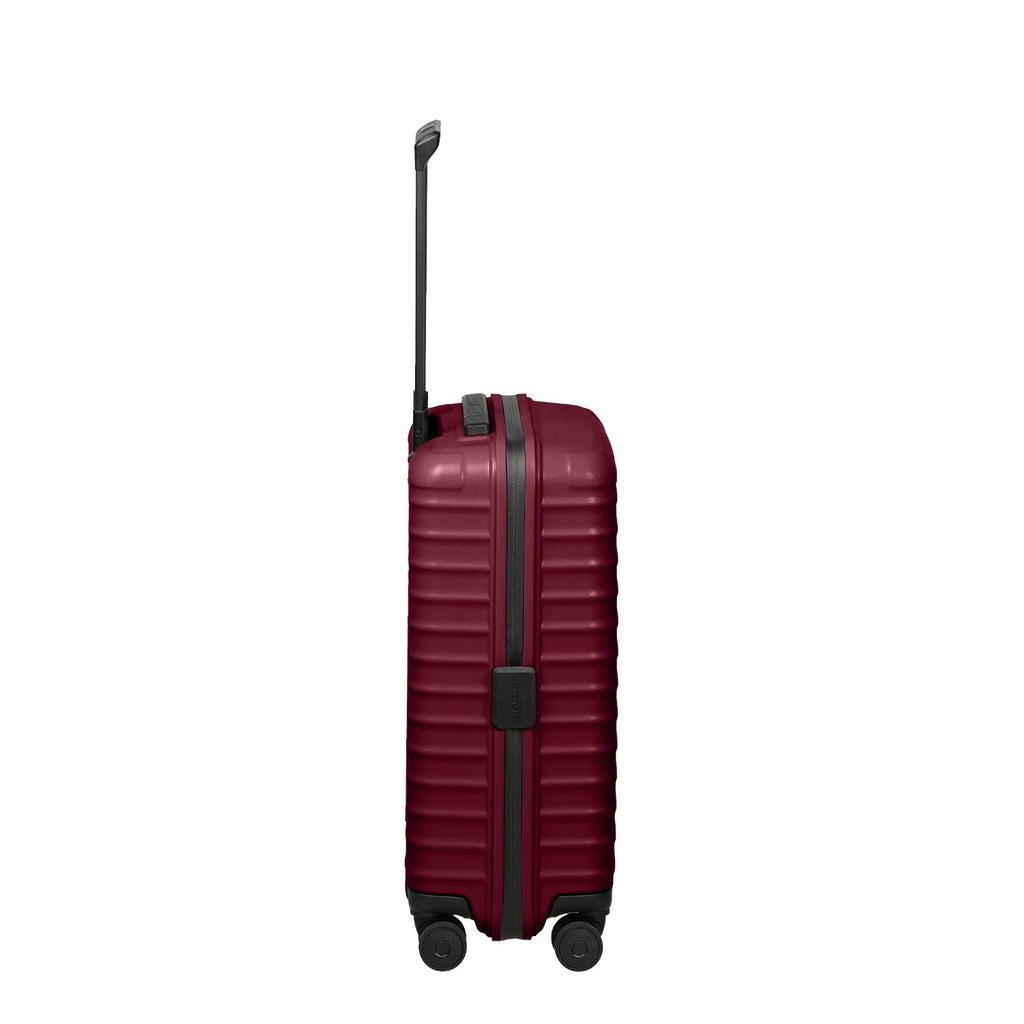 Lieblingstasche UPGRADE 4w Trolley S20 in dark red with a hard shell, telescopic handle, and four spinner wheels.