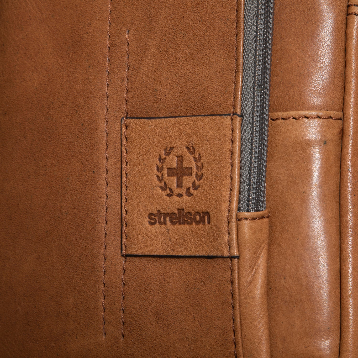 Hyde Park Brian Shoulder Bag XSVZ