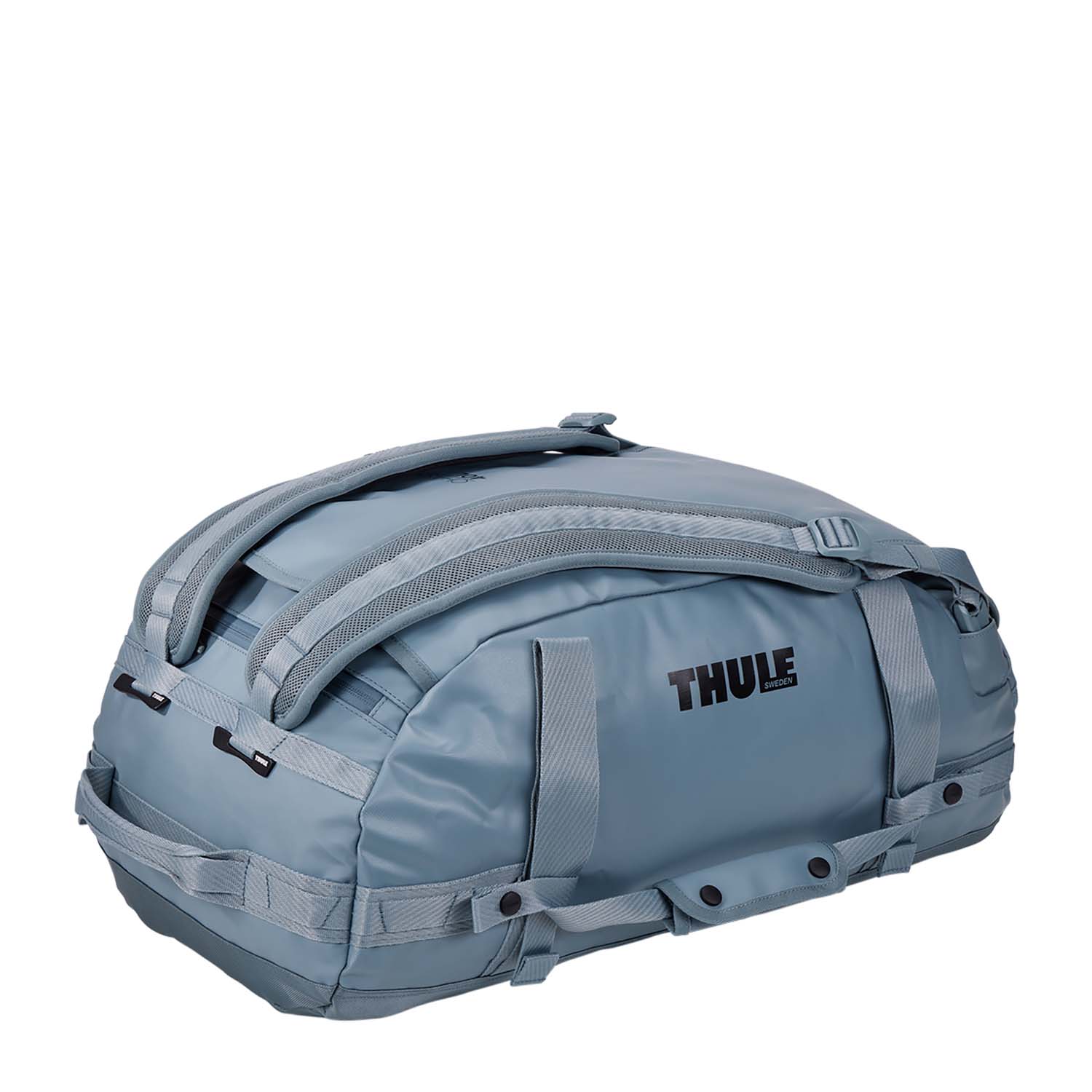 THULE_CHASM-40L-Duffle_3204992_pond_02